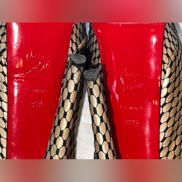 Christian Louboutin Cream and Black Lace Peep Toe Platform Pumps - Size 39.5 - Picture 8 of 11